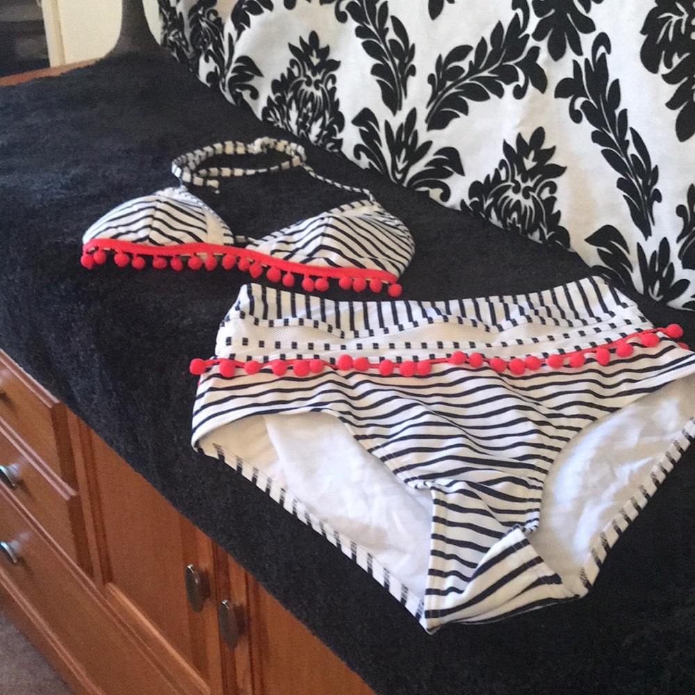 NWOT Navy and white with pom-pom detail bikini